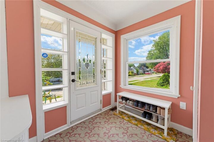 Property Photo:  36 Slater Street  ON N3T 4N9 