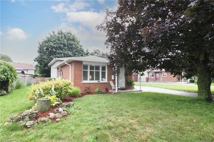 Property Photo:  219 Foxhunt Road  ON N2K 2R8 