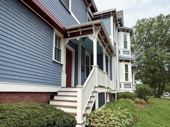 Property Photo:  90 Highland Ave 2  MA 02460 