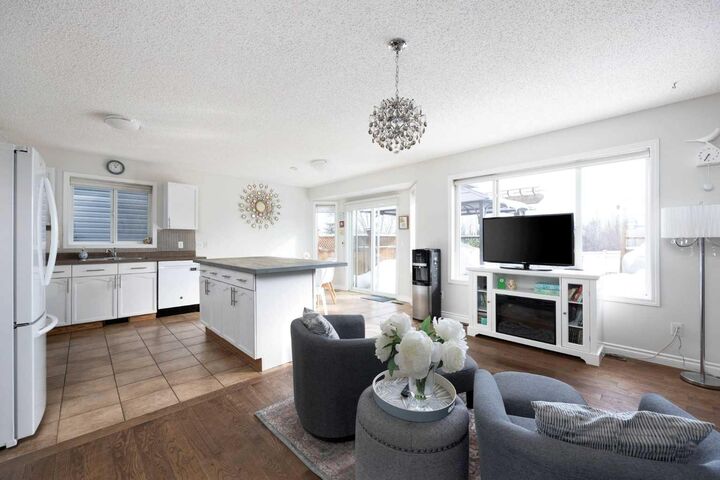 Property Photo:  167 Jw Mann Drive  AB T9H 5G8 