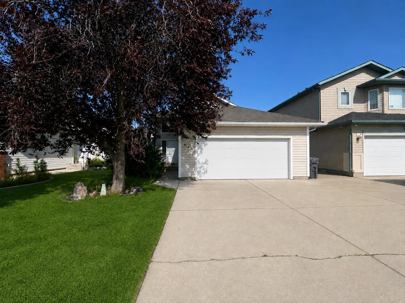 Property Photo:  119 Squamish Court W  AB T1K 7M3 