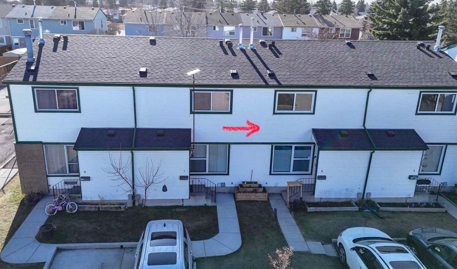 Property Photo:  100 Pennsylvania Road SE 6  AB T2A 4Y8 