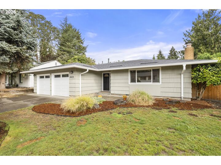 Property Photo:  14425 SW Bonnie Brae St  OR 97005 