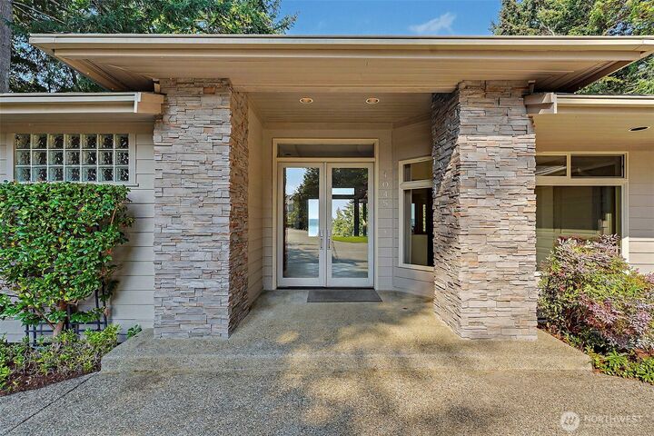 Property Photo:  1045  Paha View Drive  WA 98333 