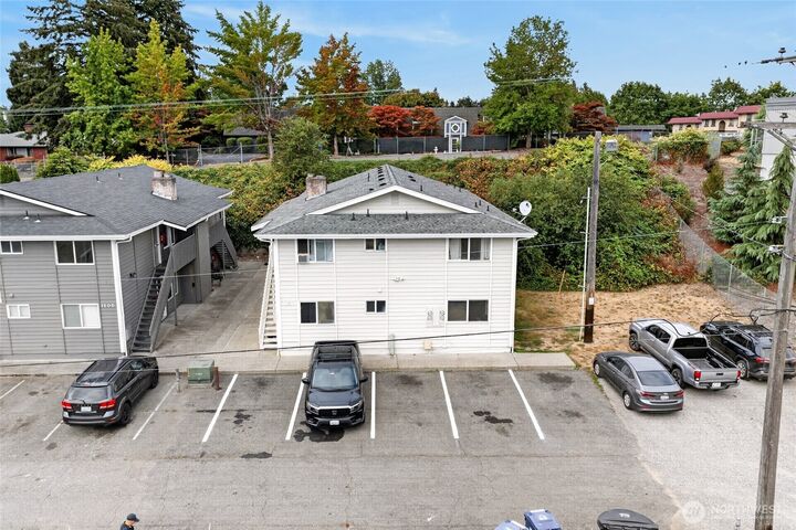 Property Photo:  1101 S Woodlawn Street 1-4  WA 98465 