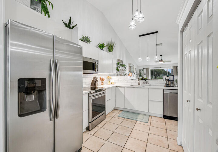 Property Photo: 8429 Long Bay FL 33411