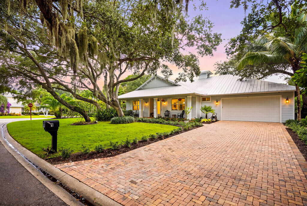 Property Photo:  1 Sabal Court  FL 34996 