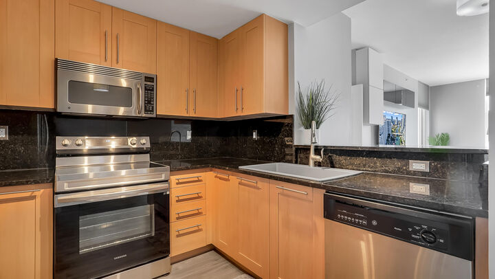 Property Photo:  511 SE 5th Avenue 908  FL 33301 