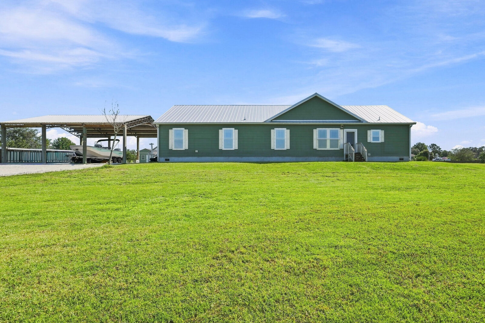 Property Photo:  4944 NE 115th Place  FL 34972 