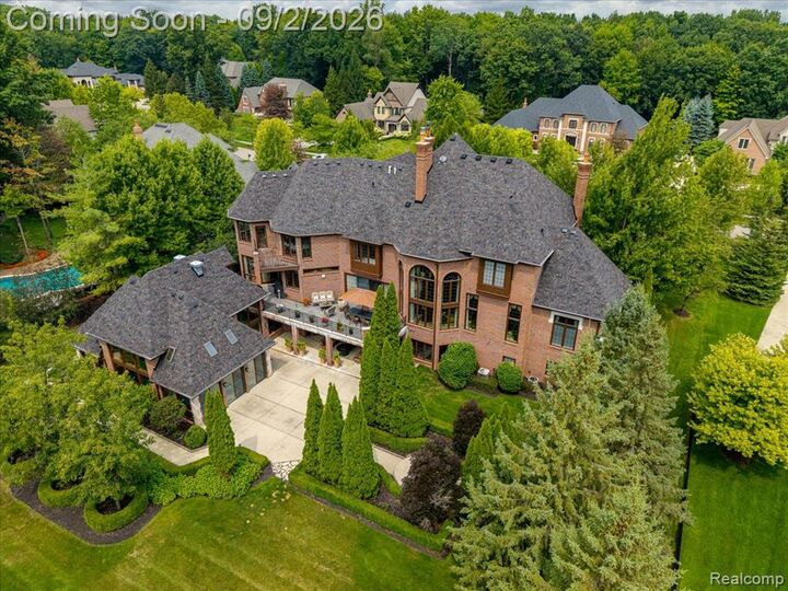 Property Photo:  47915 Ravello Court  MI 48167 
