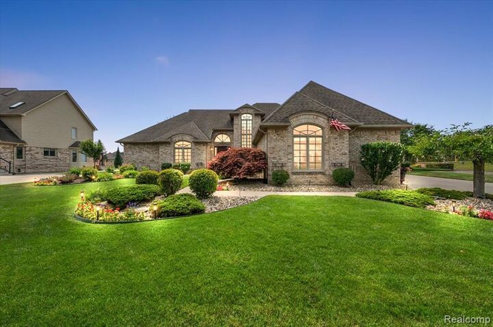 Property Photo: 3216 Lake Forest Drive MI 48314