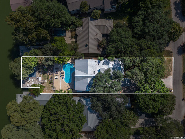Property Photo:  180 Lake Ridge Dr  TX 78155 