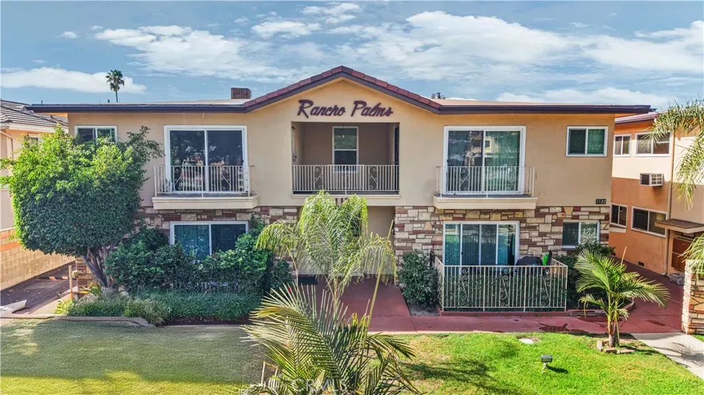 Property Photo:  1122 W Huntington Drive 7  CA 91007 