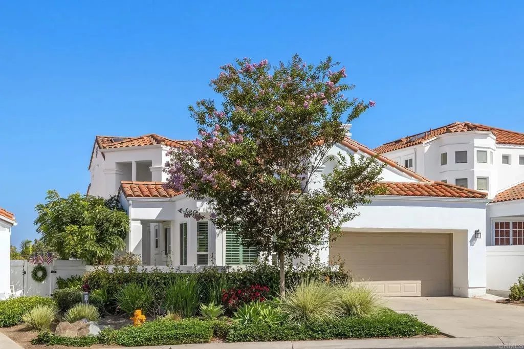 Property Photo: 4994 Lamia Way CA 92056