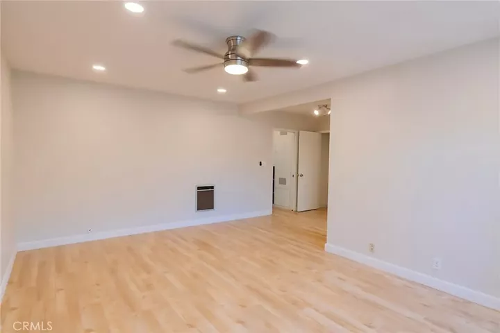 Property Photo: 608 Esplanade 2 CA 90277