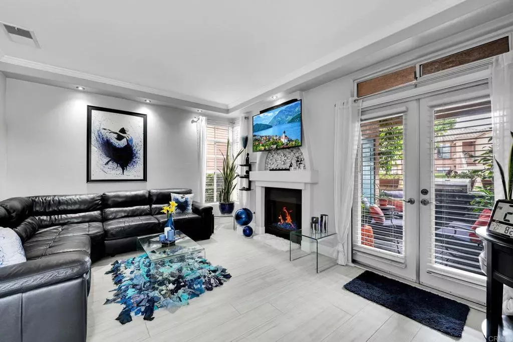 Property Photo:  3587 Cameo Drive 19  CA 92056 