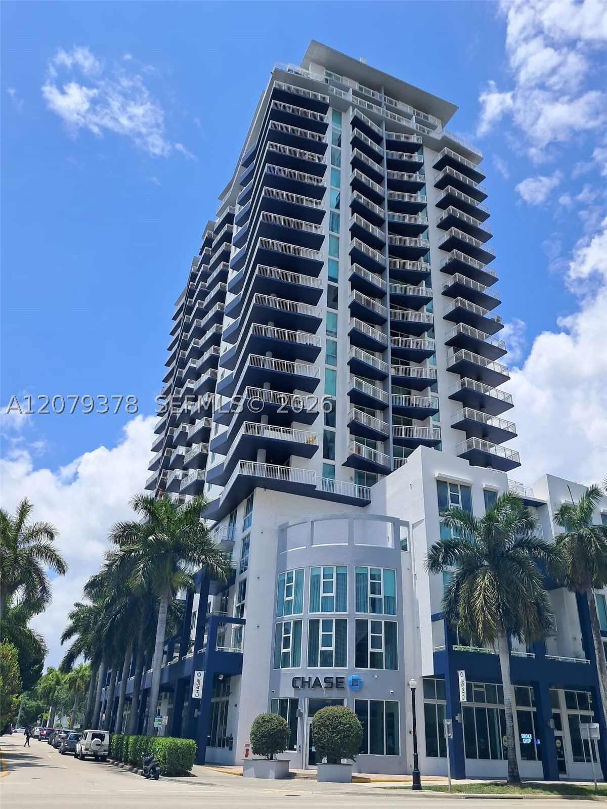 Property Photo: 275 NE 18th St 1704 FL 33132