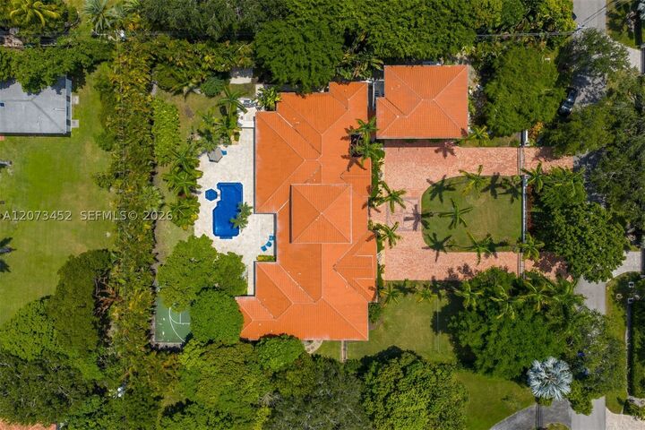 Property Photo:  6235 Rolling Road Dr  FL 33156 