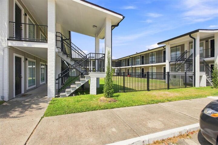 Property Photo:  1602 Moss Street  LA 70601 