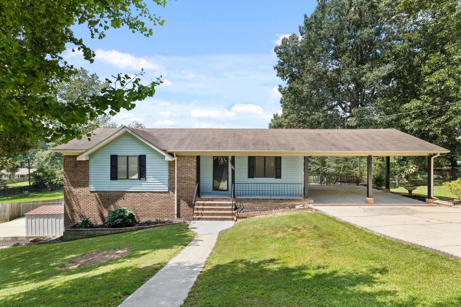 Property Photo: 341 Co Rd 1272 AL 35179