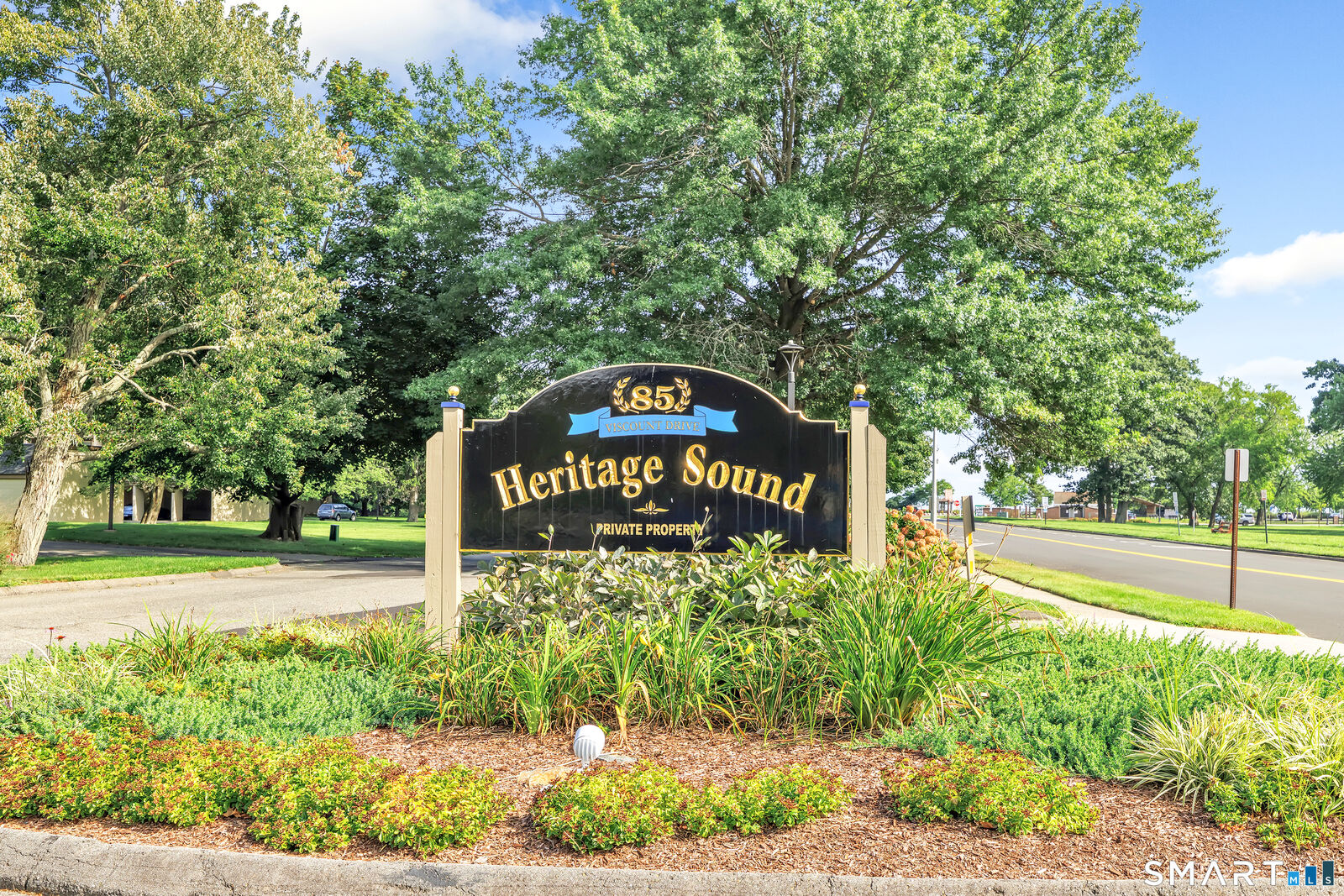 Property Photo:  85 Viscount Drive 8B  CT 06460 
