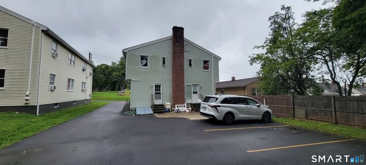 Property Photo:  408 South Street B  CT 06051 