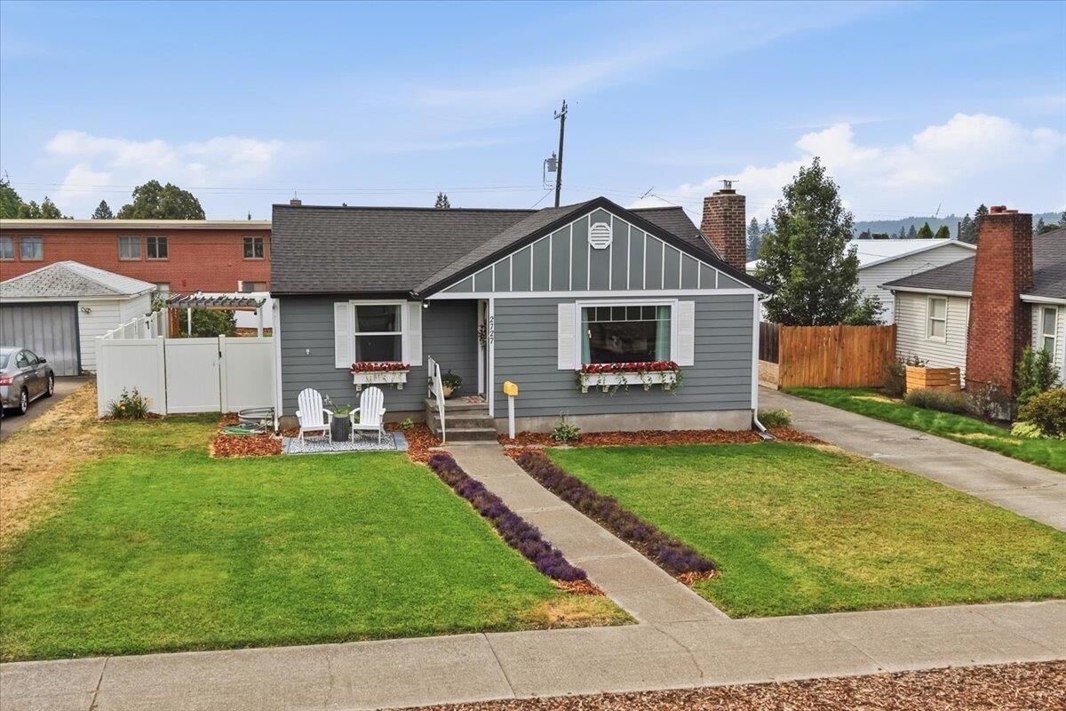 Property Photo: 2727 W Hoffman Ave WA 99205