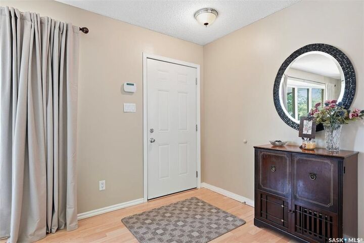 Property Photo:  946 13th Street W  SK S6V 3H6 