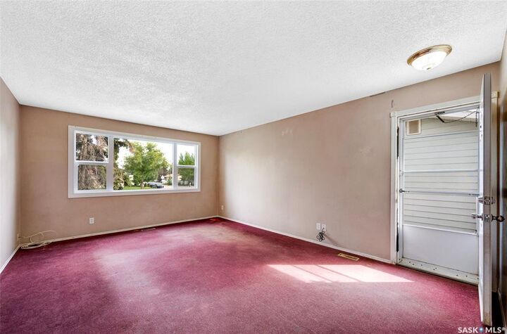 Property Photo:  3657 Diefenbaker Drive  SK S7L 4W1 