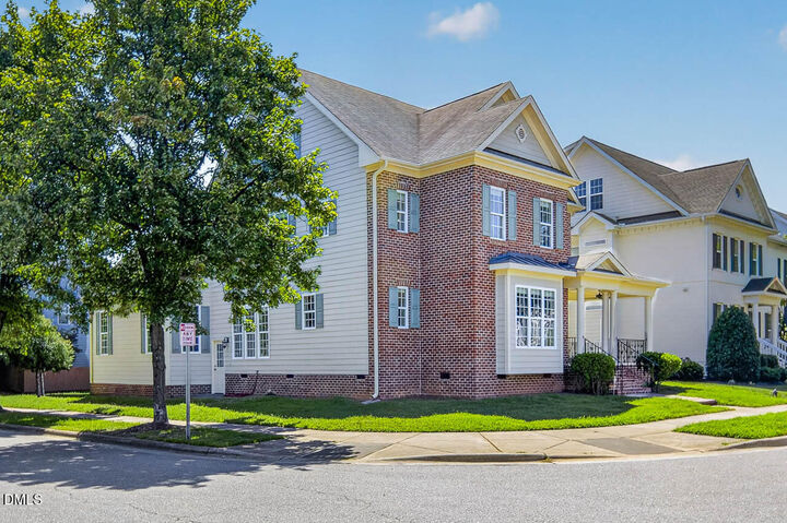Property Photo: 1305 Palace Garden Way NC 27603