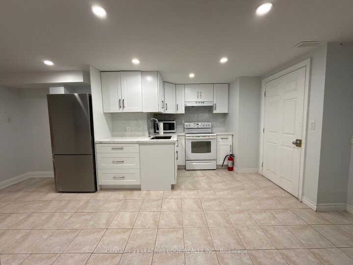 Property Photo:  753 Glenforest Street Lower  ON L1J 5E9 