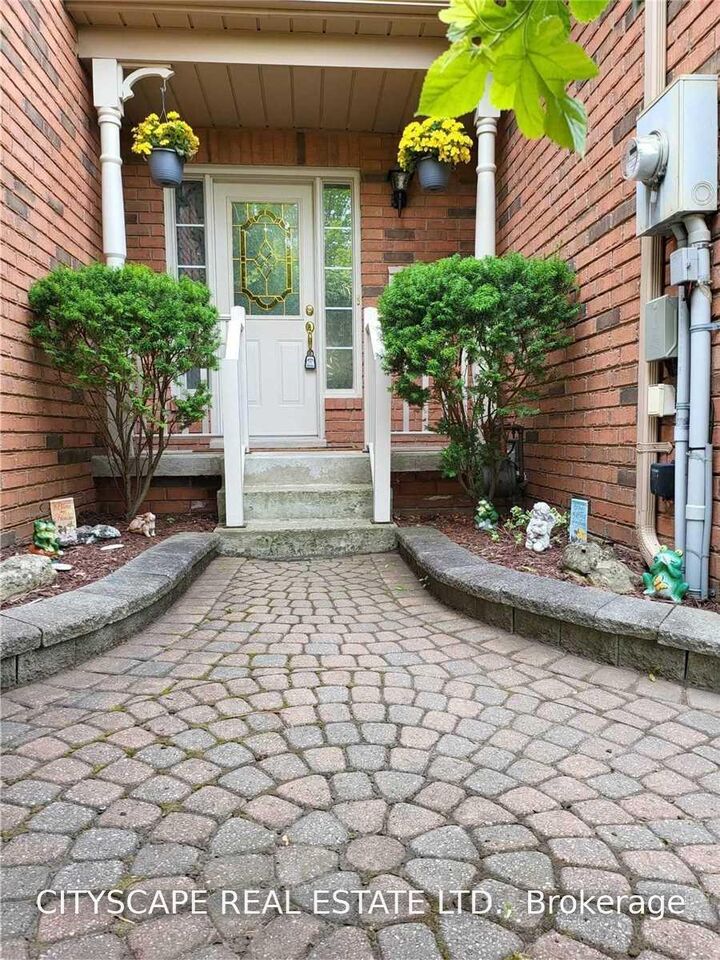 Property Photo: 3 Jays Drive ON L1R 2P5