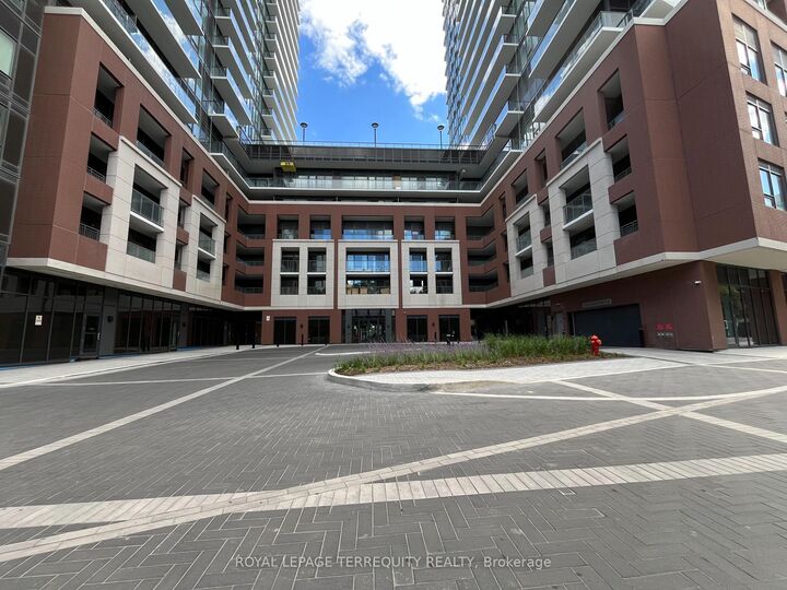 Property Photo:  4010 Eglinton Avenue W 1015  ON M9A 0G5 