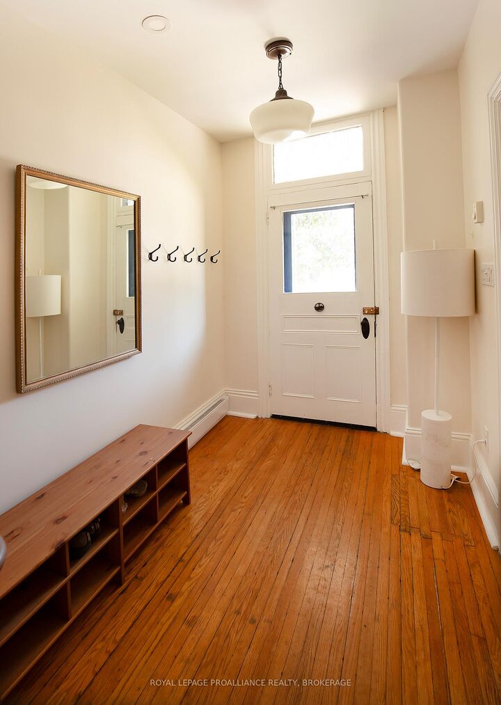 Property Photo:  300 Sydenham Street  ON K7K 3M7 