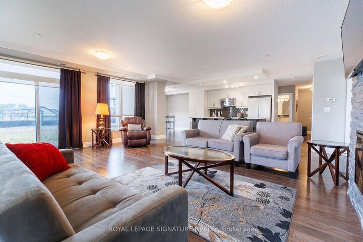 Property Photo:  240 Villagewalk Boulevard 211  ON N6G 0P6 