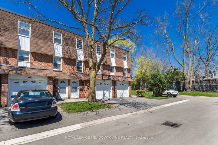 Property Photo:  235 Bronte Street 43  ON L9T 3V8 