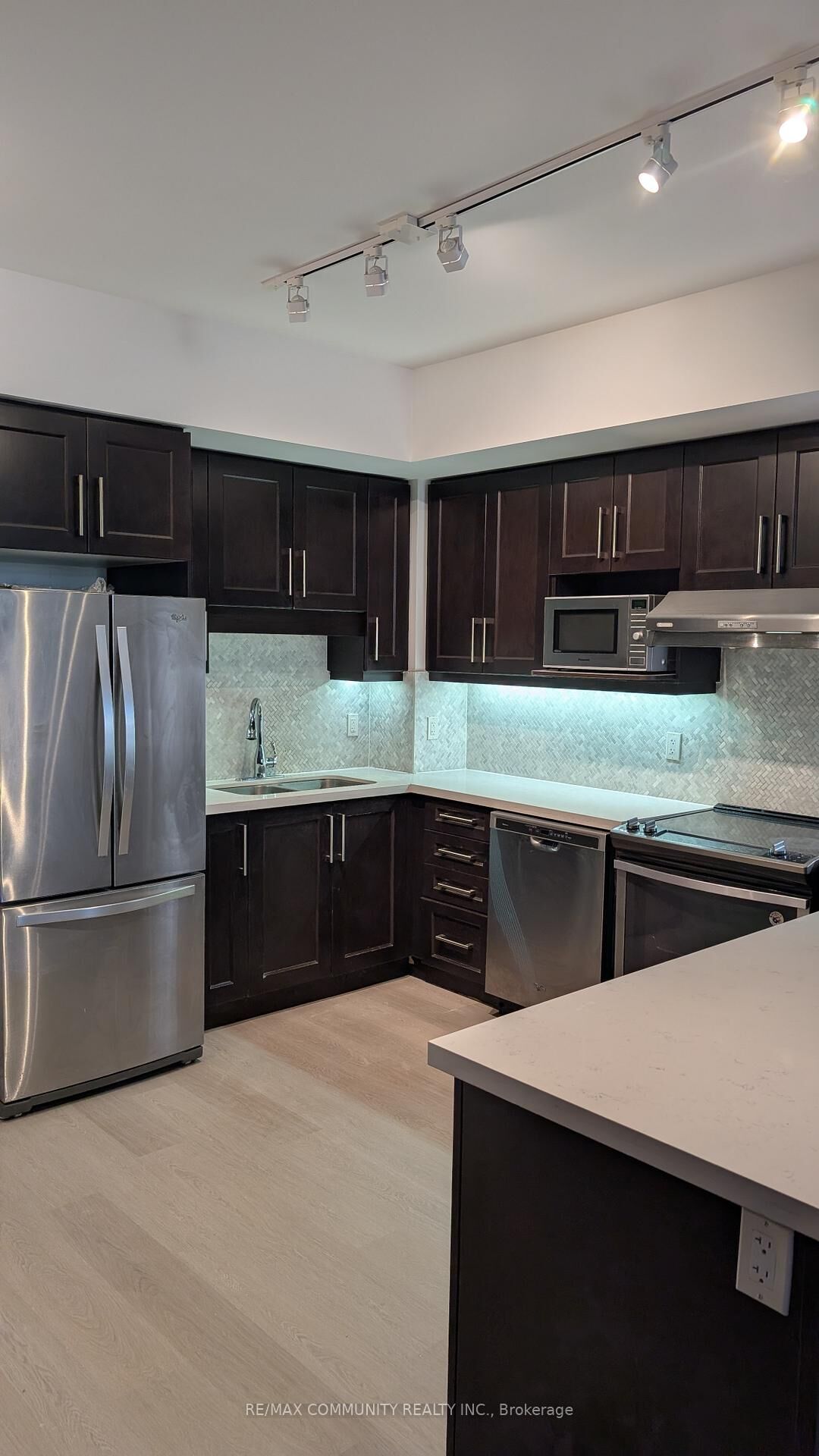Property Photo:  38 Cedarland Drive C105  ON L6G 0G7 