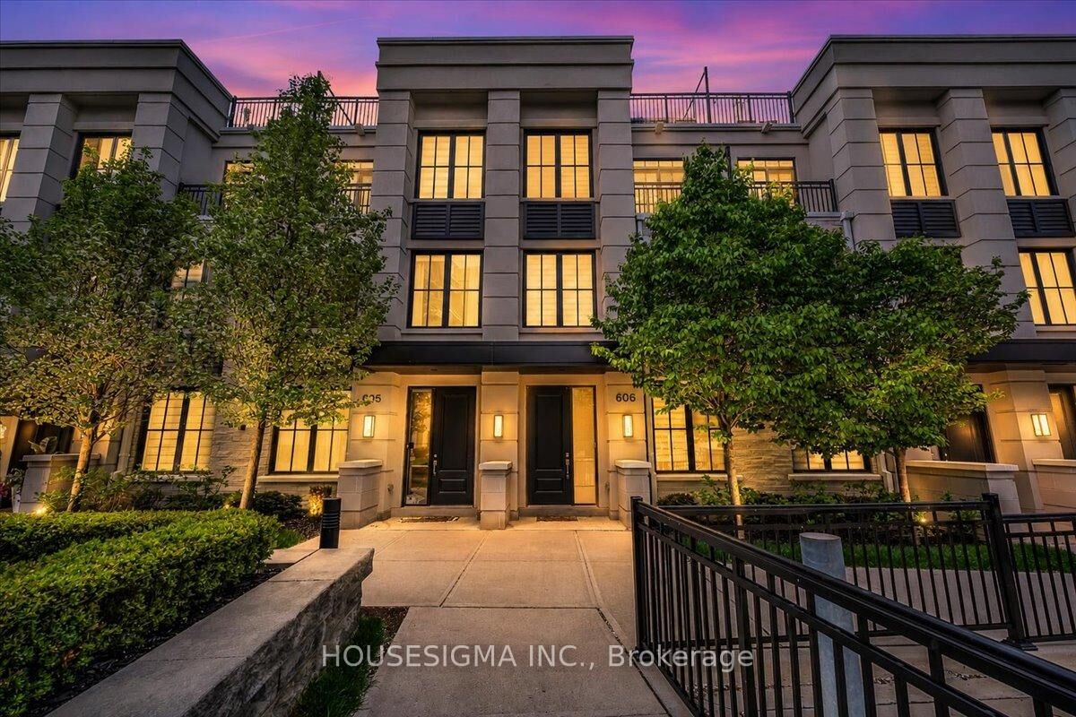 Property Photo:  1190 Cawthra Road 606  ON L5G 0A5 