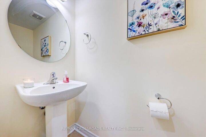 Property Photo: 19 Kawneer Terrace ON M1P 0C3