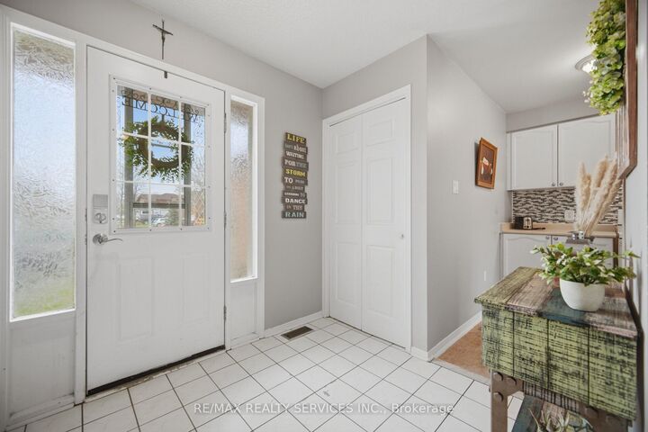 Property Photo:  59 Fry Crescent  ON L1C 4Y3 