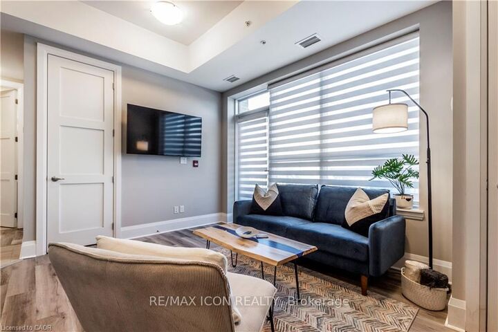 Property Photo:  63 Arthur Street S 102  ON N1E 0A8 