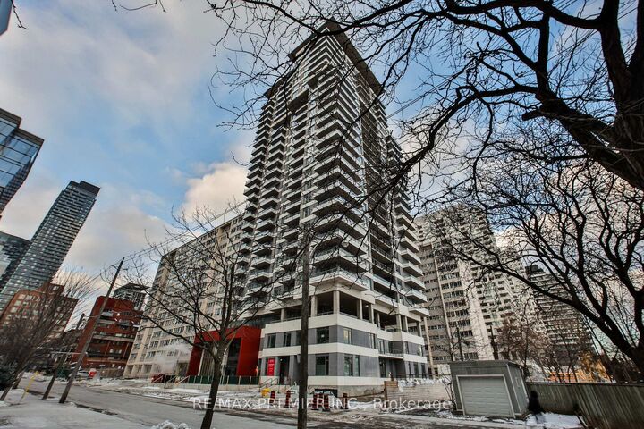 Property Photo:  25 Holly Street 502  ON M4S 0E3 