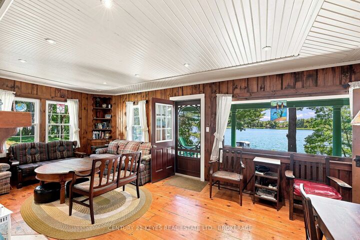 Property Photo:  99 Tremont Park Island  ON K7G 0A9 