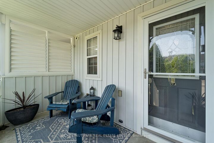 Property Photo: 52 Bexley Crescent ON L1M 2C6