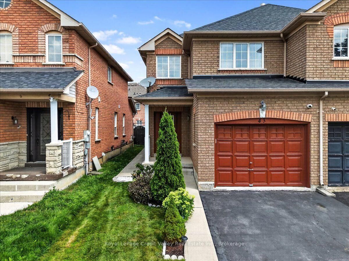 Property Photo:  43 Coppermill Drive  ON L7A 1N1 