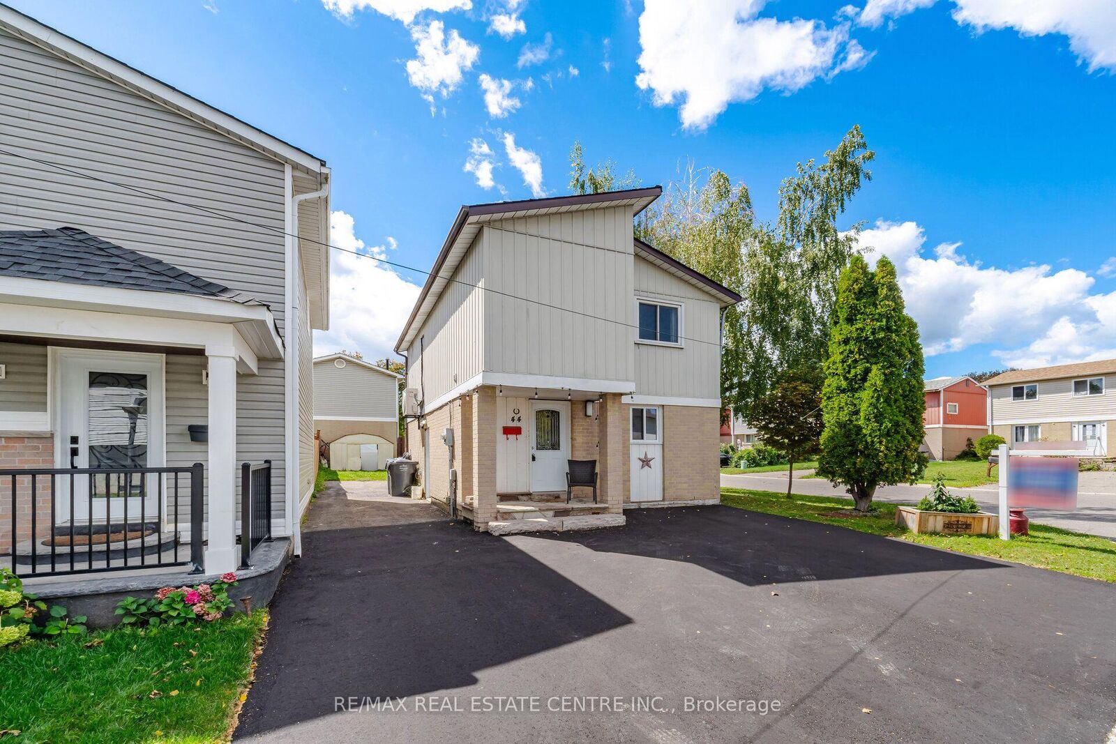 Property Photo:  44 Grand Valley Drive  ON L6S 2L1 