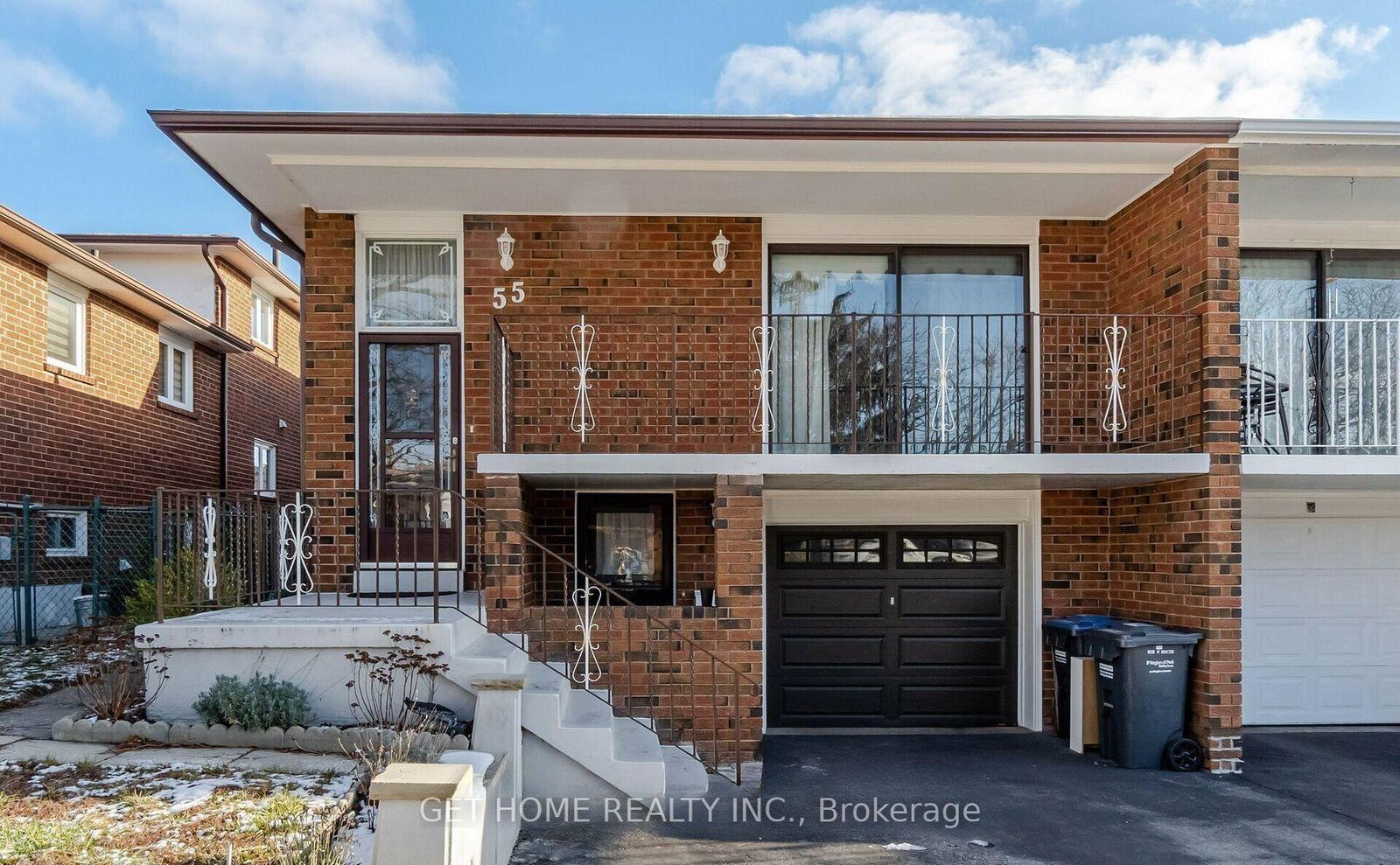 Property Photo:  55 Major Oaks Drive #Main  ON L6V 3K1 