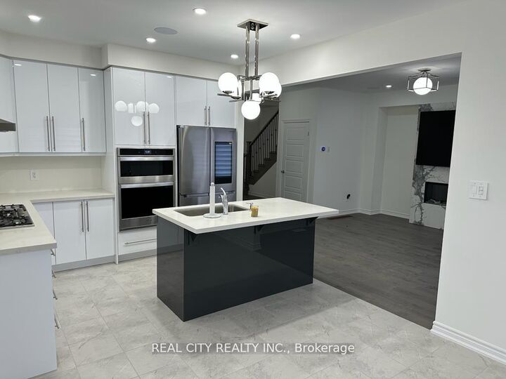 Property Photo:  25 Whitton Dr. Street  ON N3L 0L2 