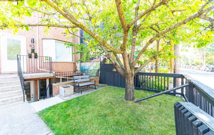 Property Photo:  63 Bellevue Avenue Lower  ON M5T 2N6 