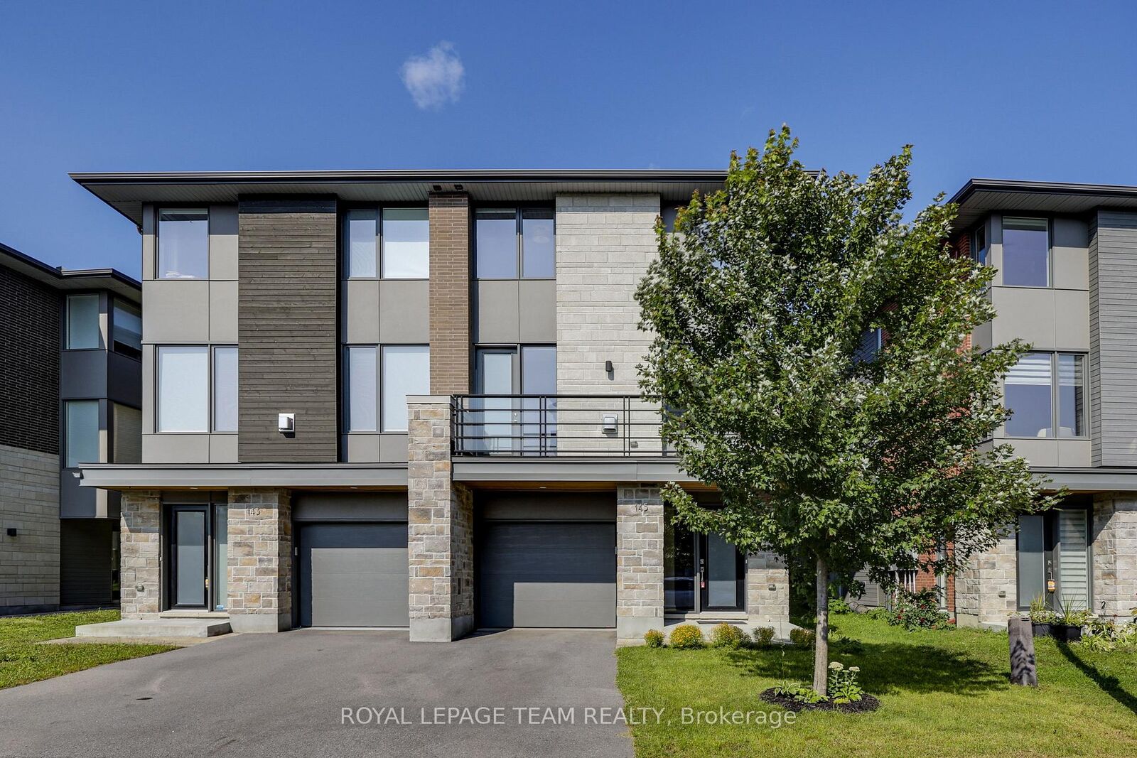 Property Photo:  145 Boundstone Way  ON K2T 0E2 